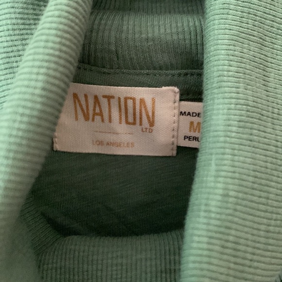 Nation, sleeveless turtleneck - Picture 2 of 2